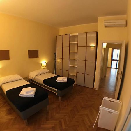4 Bedrooms - Ponte Vecchio Firenze Esterno foto