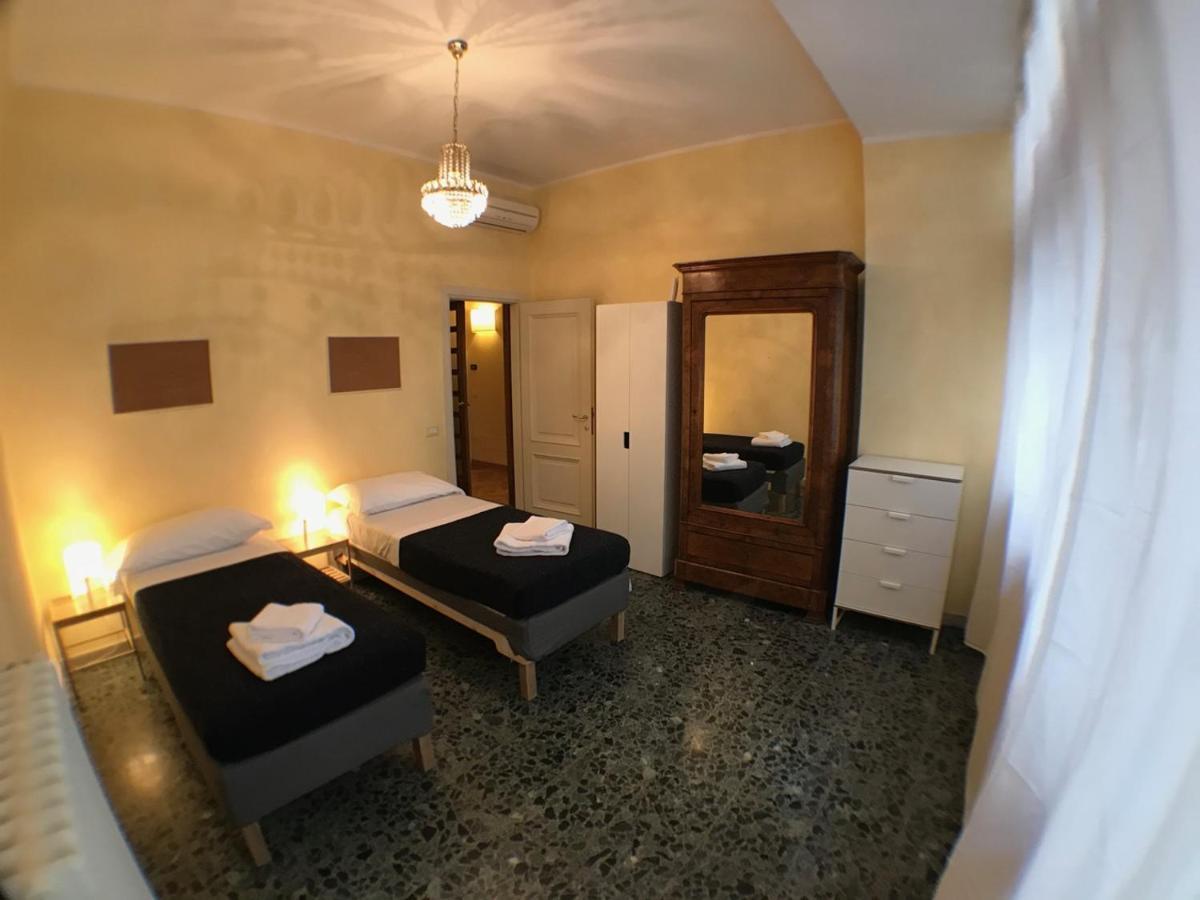 4 Bedrooms - Ponte Vecchio Firenze Esterno foto