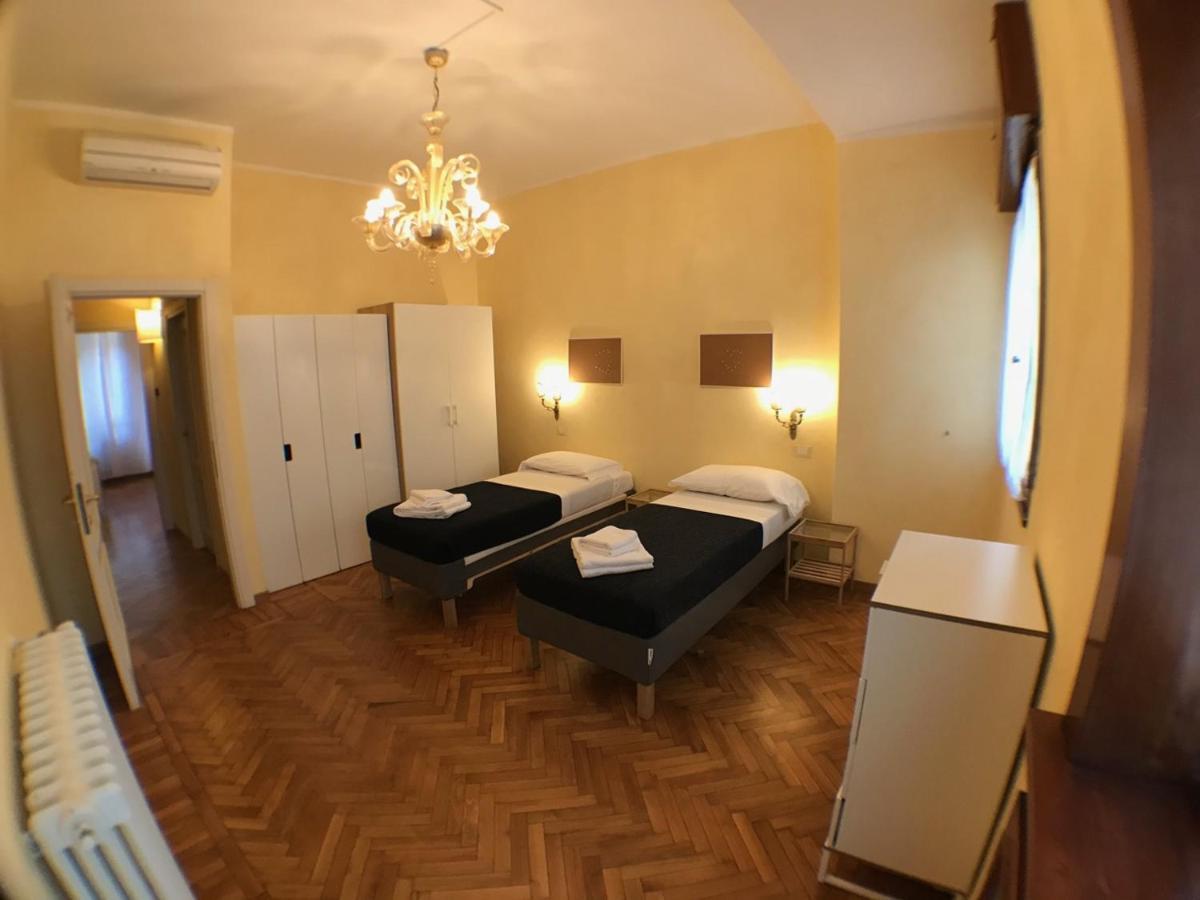 4 Bedrooms - Ponte Vecchio Firenze Esterno foto