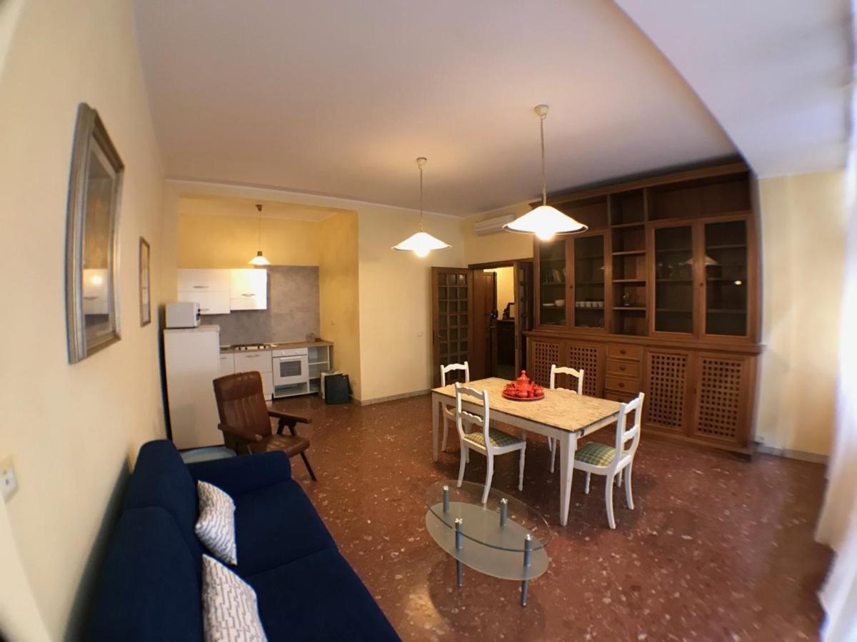4 Bedrooms - Ponte Vecchio Firenze Esterno foto