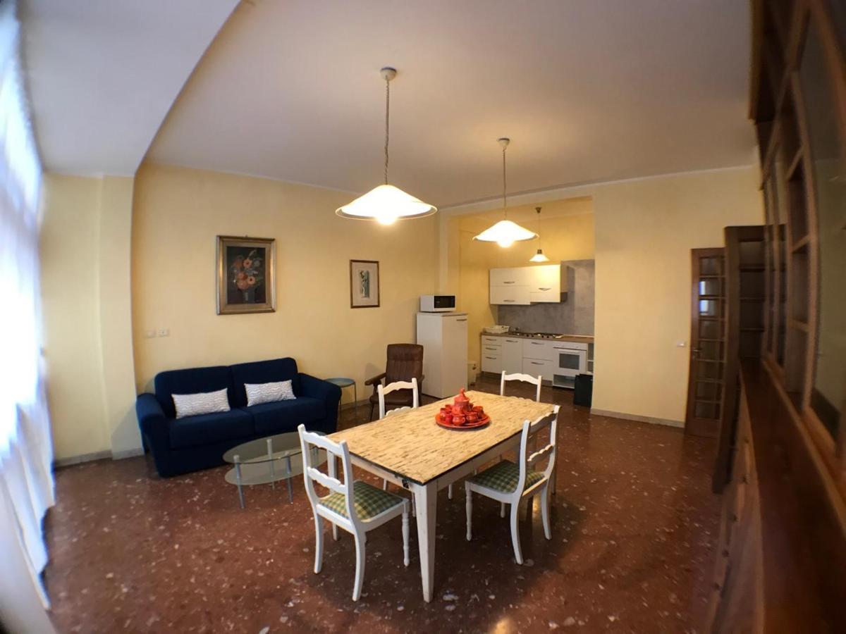 4 Bedrooms - Ponte Vecchio Firenze Esterno foto
